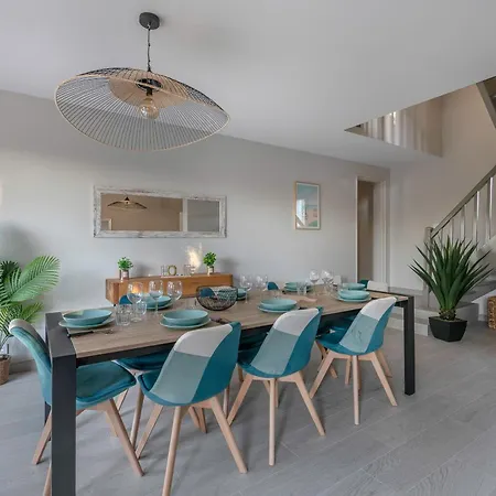 Maison Moderne Avec Jardin Pour 8 - * La Baule