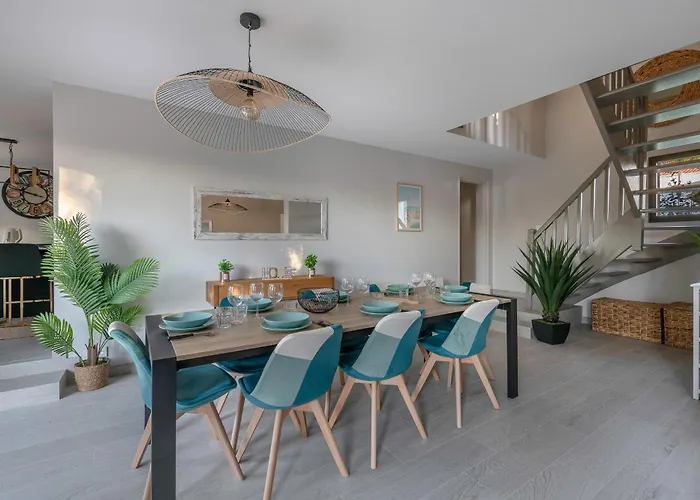 Maison Moderne Avec Jardin Pour 8 - * La Baule